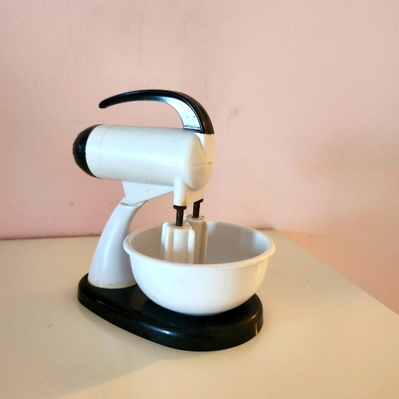 VINTAGE! mini mixer salt and pepper shaker - Picture 5 of 7